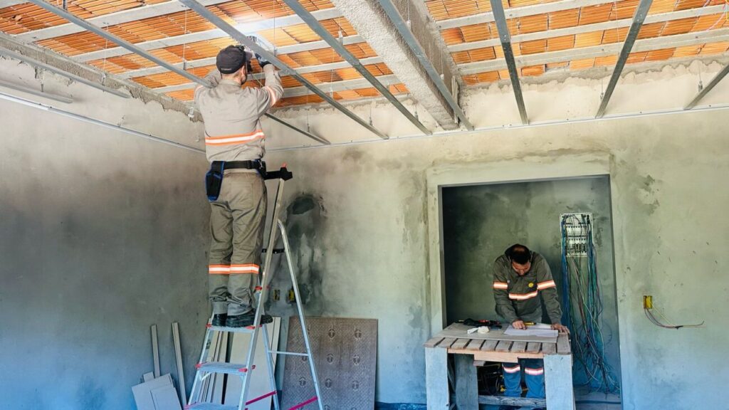 coopercocal inicia instalacao eletrica da nova sede do corpo de bombeiros de cocal do sul instalacao cbm cocal cooper divulgacao 3