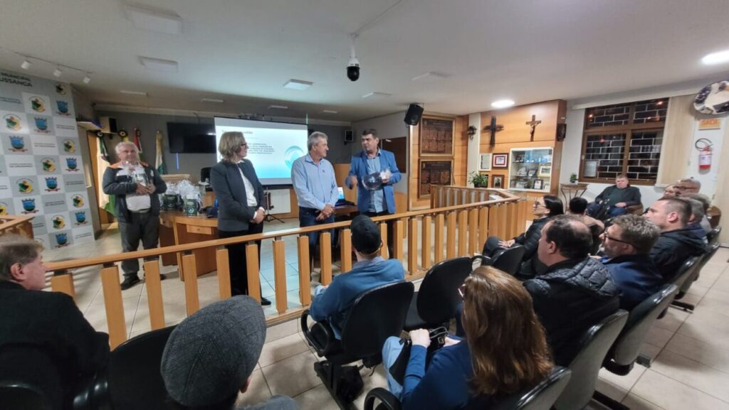 energia que cuida da natureza coopercocal se une ao projeto guardiao das aguas de urussanga coopercocal guardiao das aguas por ana paula nesi 4