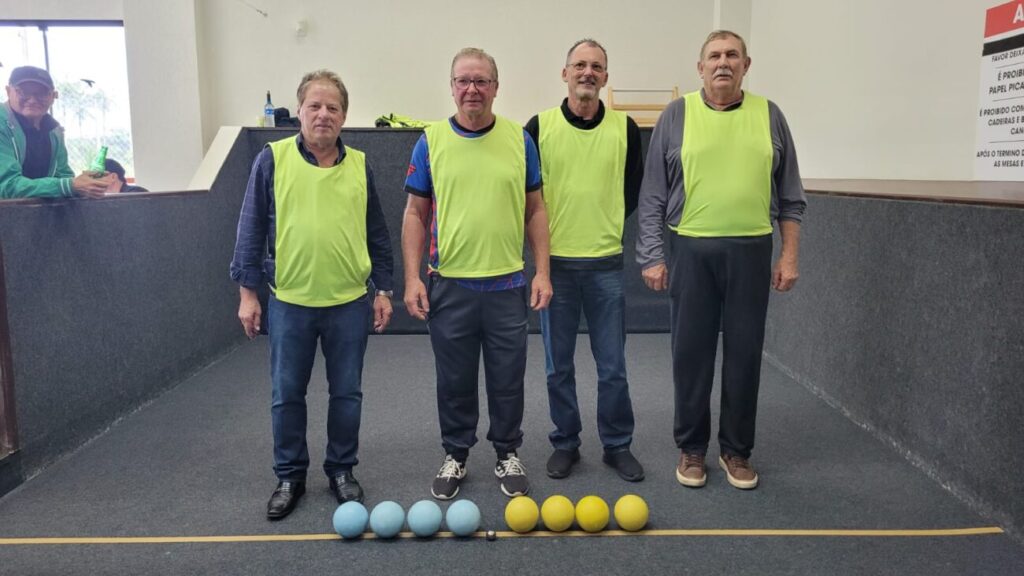 lima e maccari veiculos vence a chave a da 2a taca coopercocal de bocha e garante vaga na fase final bocha sao simao chave a taca cooper de bocha por ana paula nesi 15