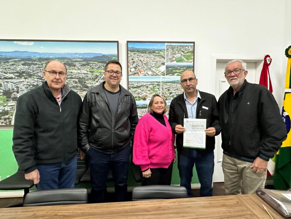 associacao empresarial de cocal do sul vai construir sede propria em terreno doado pela administracao municipal assinatura lei terreno cocal do sul 2