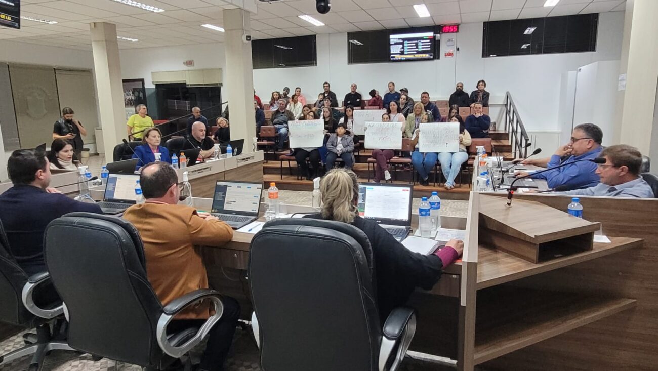 camara aprova novos projetos requerimentos e indicacoes durante 24a sessao ordinaria whatsapp image 2025 07 24 at 19.04.00 1