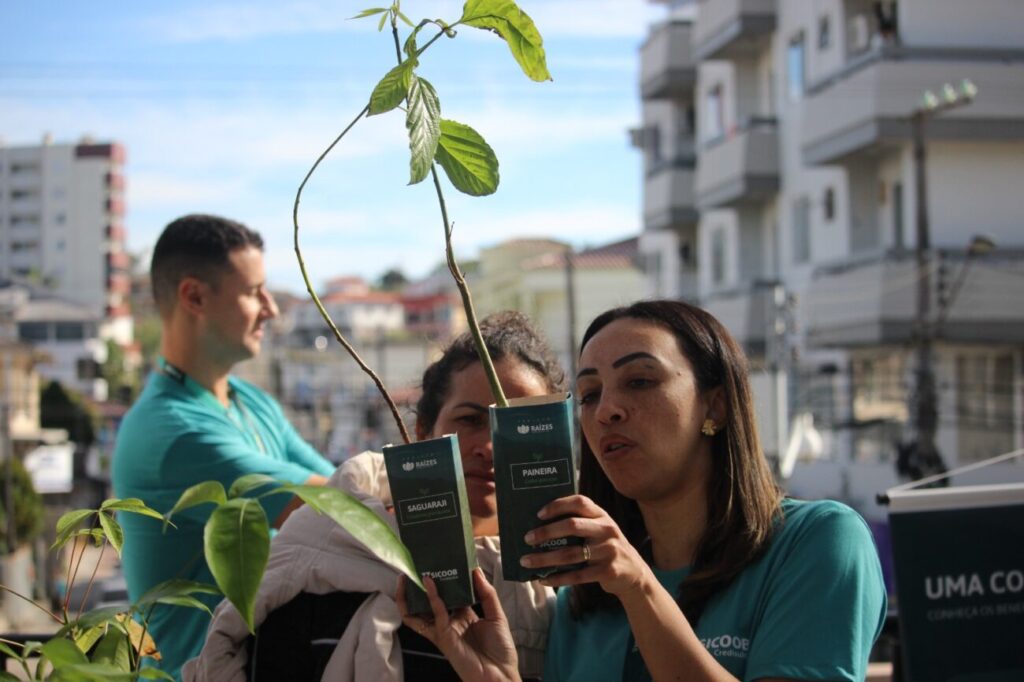 dia do cooperativismo marcado por uniao e participacao em cocal do sul coopercocal na praca por ana paula nesi 14