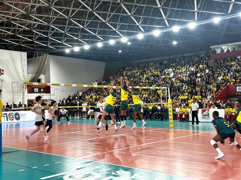 importante e colocar esses caras sob pressao tecnico magoo destaca desenvolvimento de jovens apos vitoria do brasil sobre a coreia no volei volei kelley alves 3