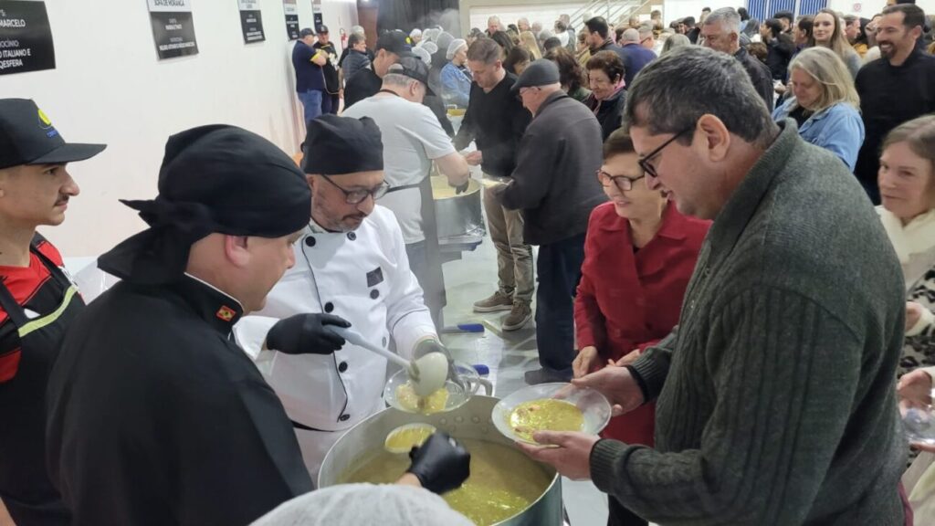 apae celebra sucesso da noite das sopas com casa cheia em cocal do sul noite das sopas 2025 por ana paula nesi 10
