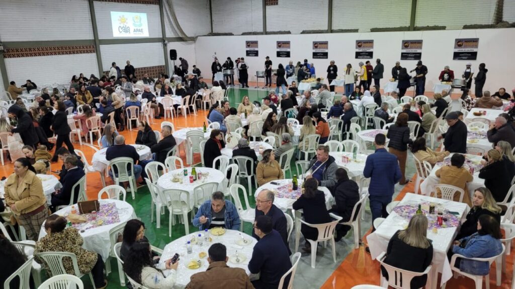 apae celebra sucesso da noite das sopas com casa cheia em cocal do sul noite das sopas 2025 por ana paula nesi 22