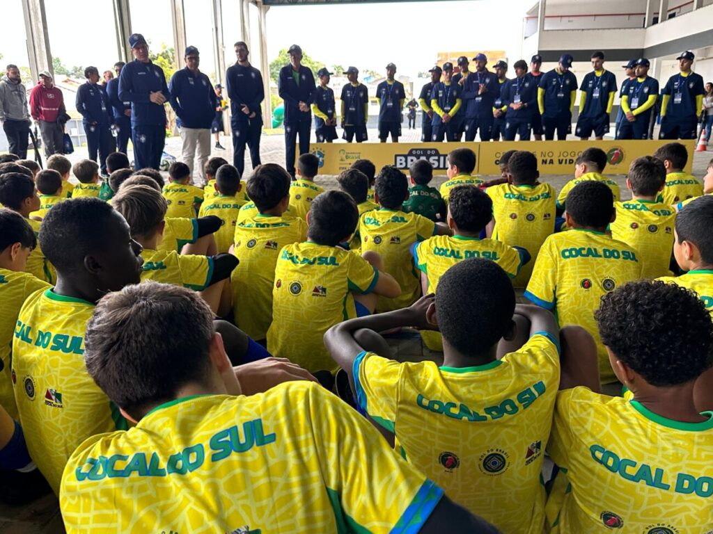 cbf desembarca em cocal do sul para entrega de kits e aula inaugural do gol do brasil entrega de kits e aula inaugural do gol do brasil