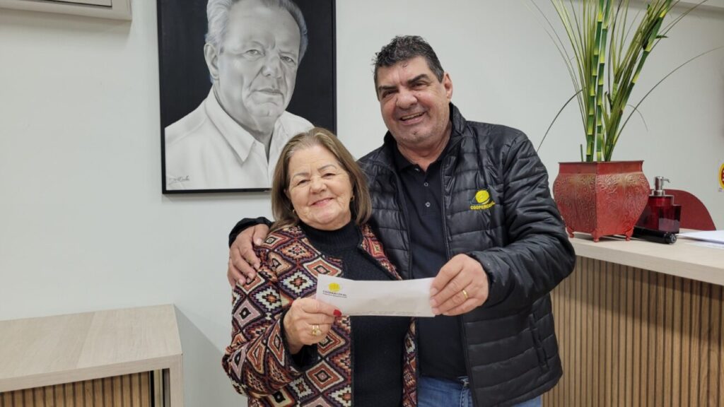 coopercocal realiza entrega do fates para grupos de maes mulheres e idosos fates 2025 maria por ana paula nesi 2