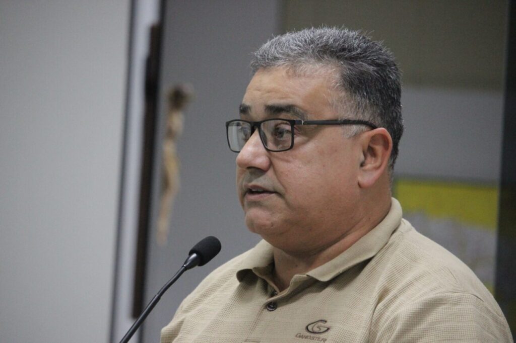 tribuna legislativa saiba o que foi assunto na 28a sessao ordinaria em cocal do sul 28a ordinaria por ana paula nesi 4