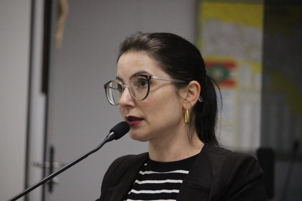 tribuna legislativa saiba o que foi assunto na 28a sessao ordinaria em cocal do sul 28a ordinaria por ana paula nesi 5