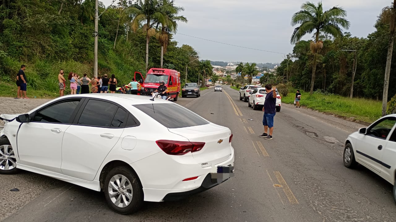 acidente entre carro e moto deixa jovem ferido em cocal do sul img 20250920 wa0075