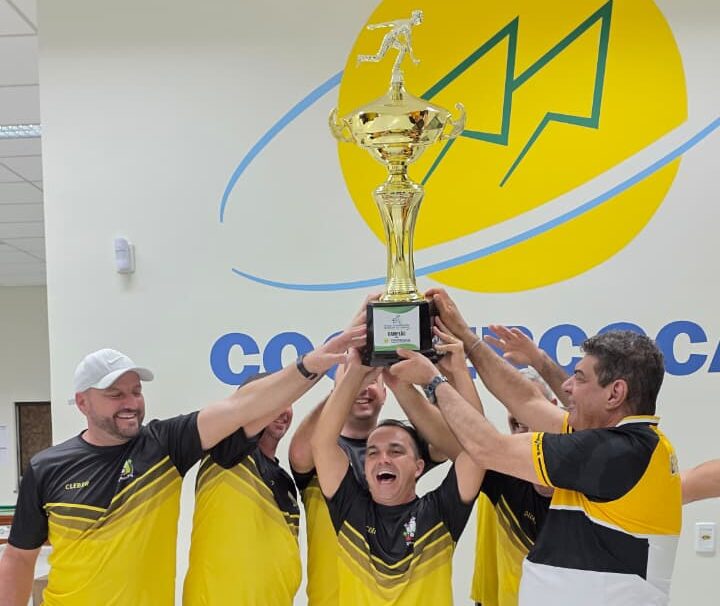 amigos da bocha e a equipe campea da 2a taca coopercocal de bocha de cancha masculina 1o amigos da bocha bocha 2025 fase final por ana paula nesi 8 1 e1758569952592