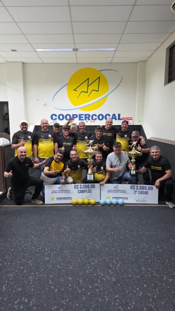 amigos da bocha e a equipe campea da 2a taca coopercocal de bocha de cancha masculina 1o e 2o bocha 2025 fase final por ana paula nesi 2