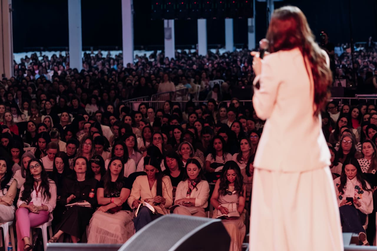 apos reunir 12 mil mulheres em criciuma conferencia da abba pai church projeta novas edicoes no brasil e em portugal cm 2025 6