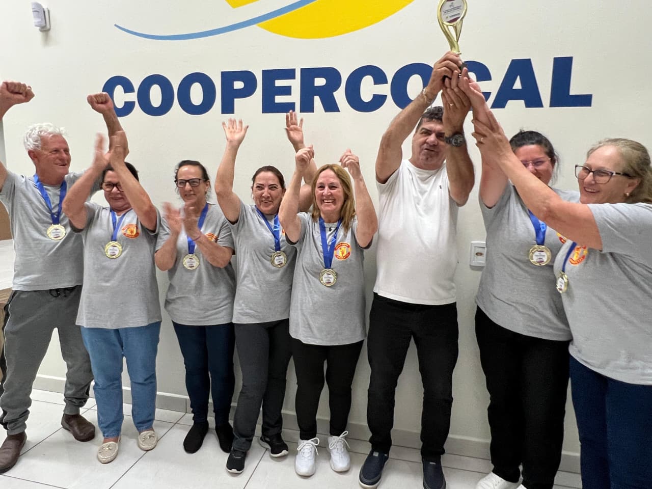 chave b define classificadas para a fase final da 1a copa feminina de bocha da coopercocal 1o margotti bocha fem. chave b por danylla zanette 1