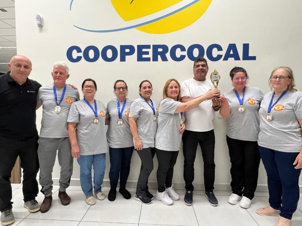 chave b define classificadas para a fase final da 1a copa feminina de bocha da coopercocal 1o margotti bocha fem. chave b por danylla zanette 6