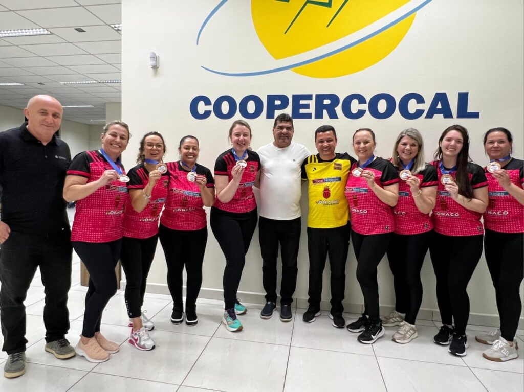 chave b define classificadas para a fase final da 1a copa feminina de bocha da coopercocal 4o curva de rio bocha fem. chave b por danylla zanette 3