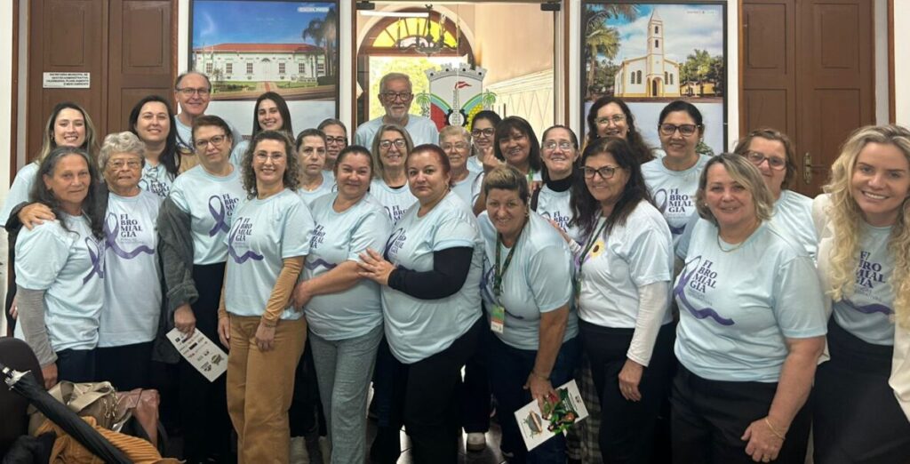 cocal do sul sanciona lei que garante direitos a mais de 150 pacientes com fibromialgia assinatura lei sobre politica municipal de protecao dos direitos da pessoa com fibromialgia 2 e1758720559590