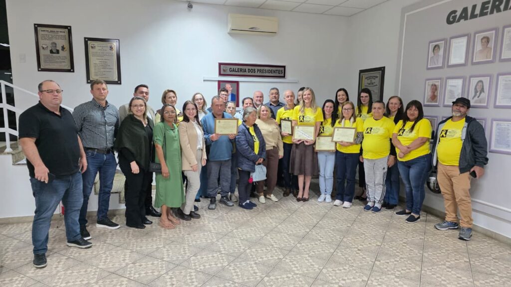 mocao de aplauso camara reconhece 30 anos de trabalho do caps de cocal do sul mocao de aplauso caps por ana paula nesi 1