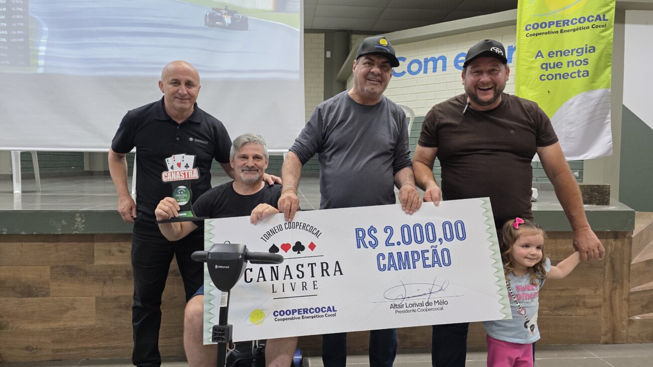 dupla adriano della e daniel candiotto e campea do 2o torneio de canastra da coopercocal 1o ganhadores canastra 2025 por ana paula nesi 20