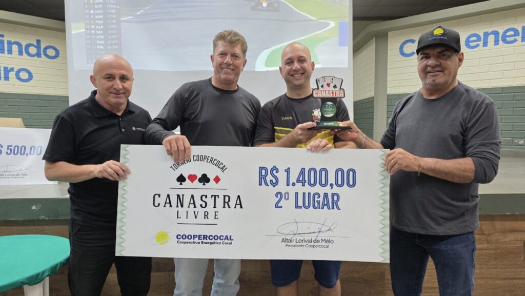dupla adriano della e daniel candiotto e campea do 2o torneio de canastra da coopercocal 2o ganhadores canastra 2025 por ana paula nesi 19