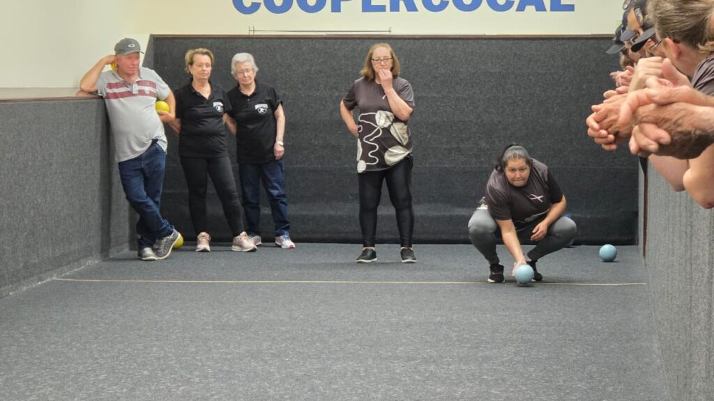 entre bolas e linhas conquista a 1a copa feminina de bocha da coopercocal final bocha feminina por ana paula nesi 9