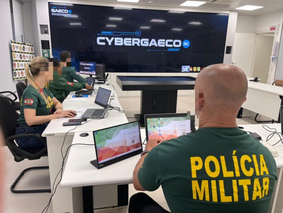 gaeco realiza operacao contra grupo neonazista com mandados em cocal do sul whatsapp image 2025 10 31 at 07.09.22