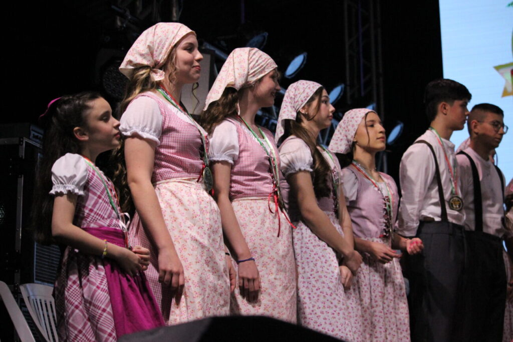 homenagem a colonizacao italiana emociona o publico na segunda noite do 30o festival de danca de cocal do sul cocalfest 2025 dia 2 por ana paula nesi 8