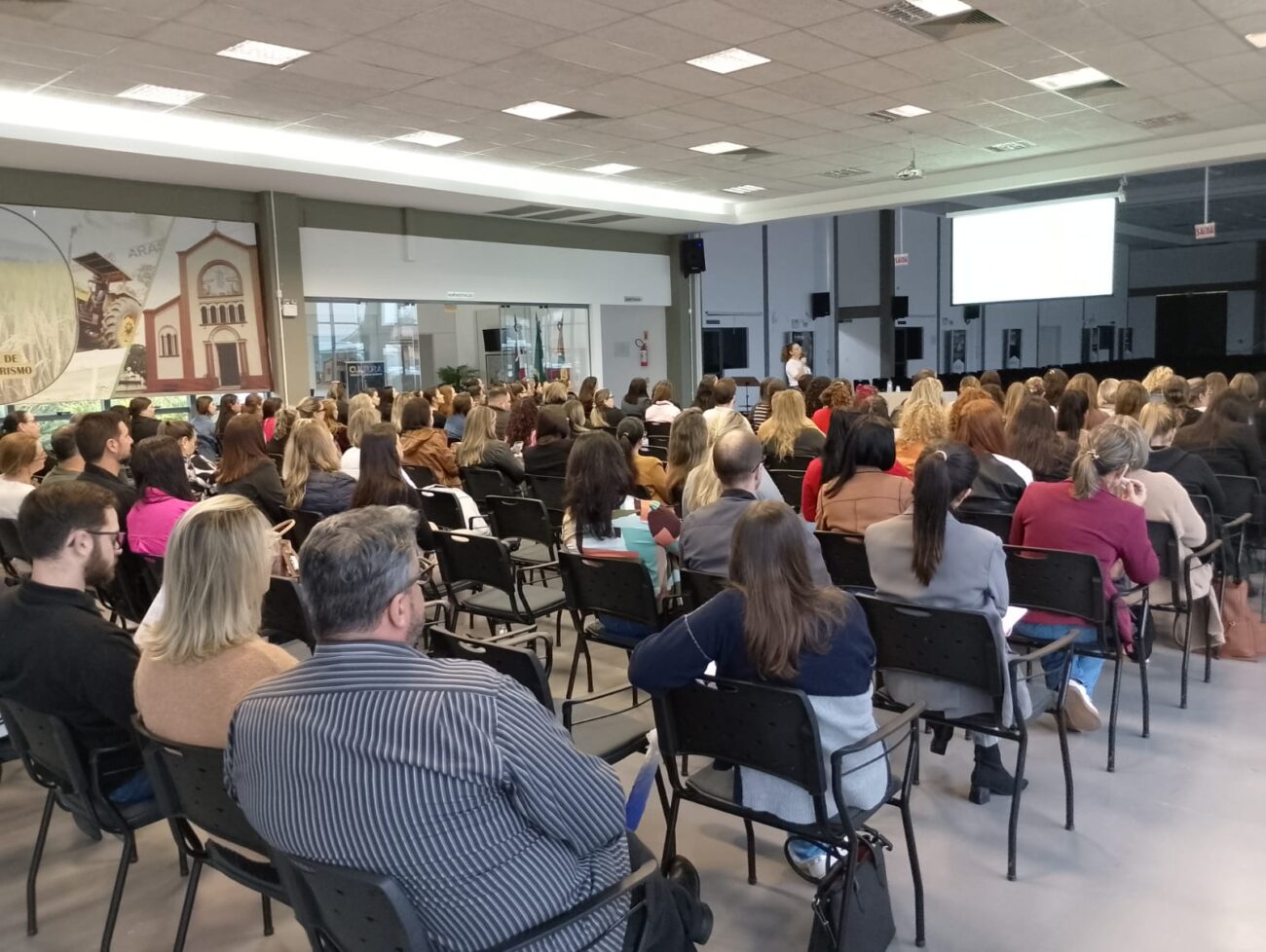 profissionais de cocal do sul participam de capacitacao sobre autismo voltada a rede publica de saude capacitacao saude cocal do sul