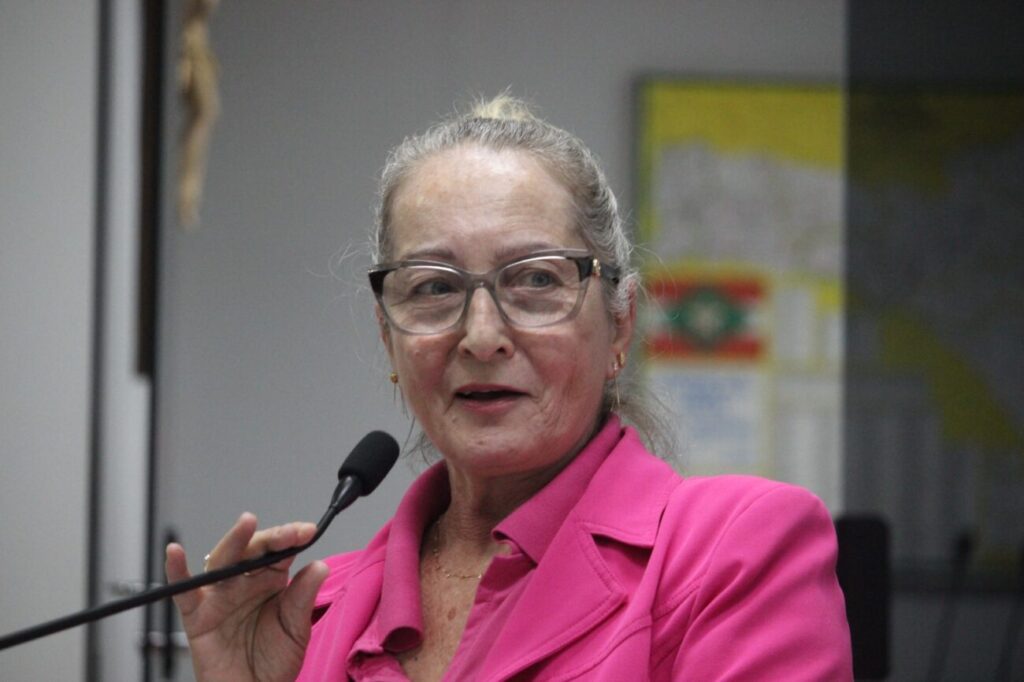 tribuna veja o que foi assunto na 34a sessao ordinaria da camara de cocal do sul fatima 34a ordinaria por ana paula nesi 10