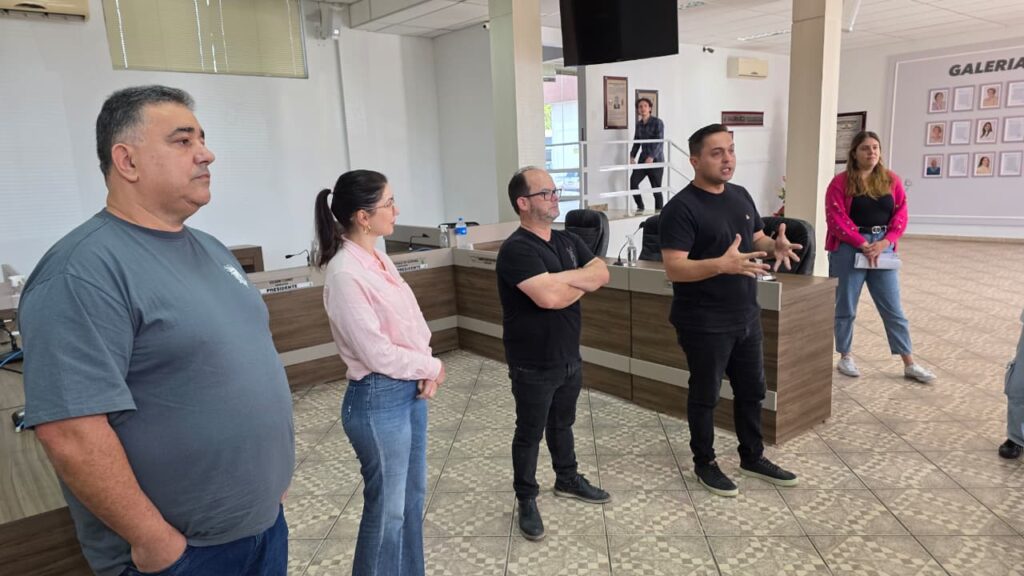 aprendizado alem da sala de aula alunos levam debate sobre inclusao de imigrantes a camara de cocal do sul whatsapp image 2025 11 07 at 10.02.48