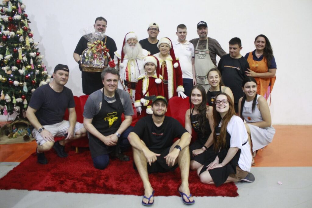 apae de cocal do sul realiza festa de natal para alunos e familiares festa de natal por ingrid toretti 3