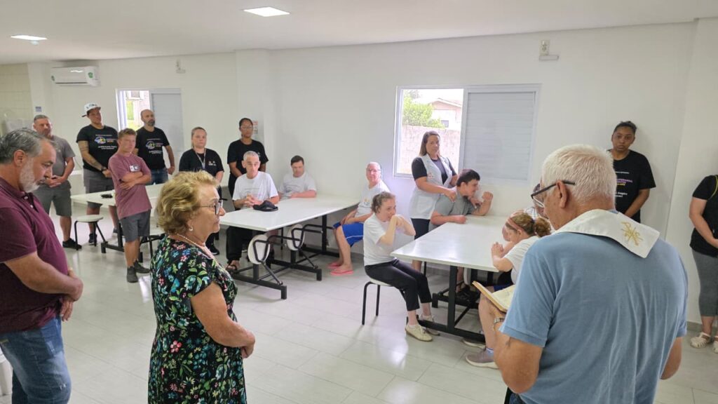 apae de cocal do sul recebe visita da deputada julia zanatta e garante emenda de r 300 mil bencao padre por ana paula nesi 2
