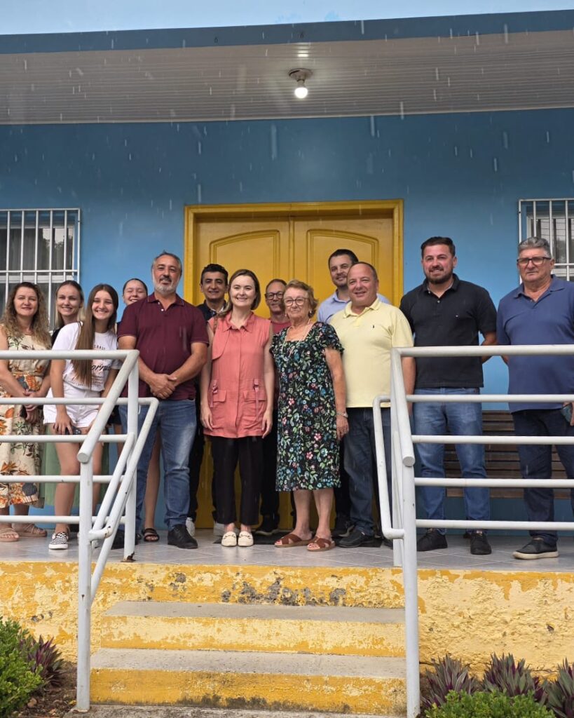 apae de cocal do sul recebe visita da deputada julia zanatta e garante emenda de r 300 mil visita julia zanatta por ana paula nesi 1