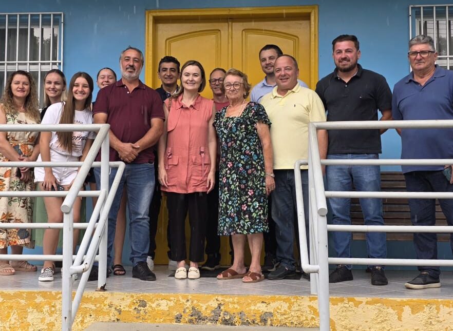 apae de cocal do sul recebe visita da deputada julia zanatta e garante emenda de r 300 mil visita julia zanatta por ana paula nesi 1 e1768490014473