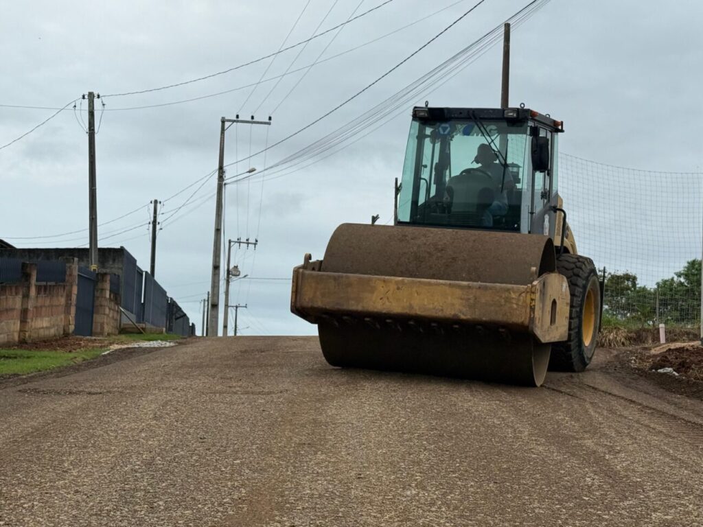 obras avancam em tres frentes e ampliam pavimentacao em cocal do sul obras na rua david possamai