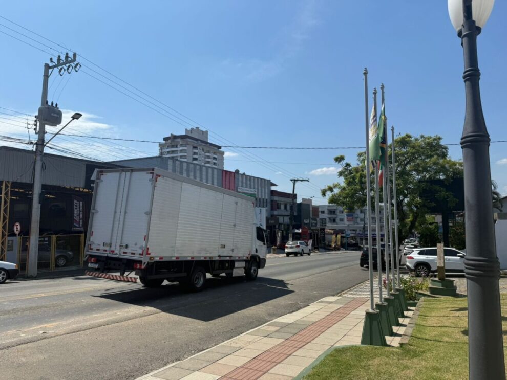 pavimentacao da sc 442 avanca e deve retirar caminhoes pesados do centro de cocal do sul pavimentacao da sc 442 avanca e deve retirar caminhoes pesados do centro de cocal do sul kelley alves