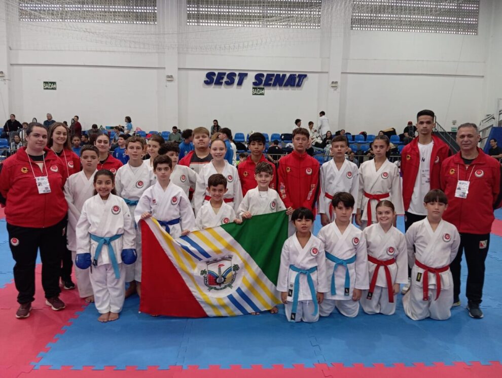 cocal do sul soma 20 medalhas e abre estadual escolar de karate com 5o lugar geral cocal do sul soma 20 medalhas e abre estadual escolar de karate com 5o lugar geral 3