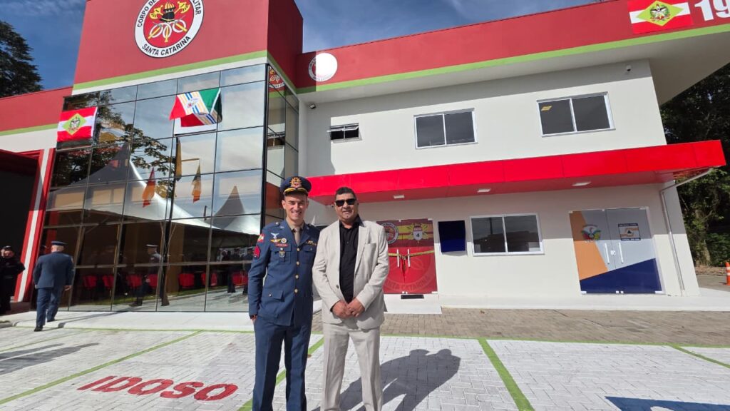 coopercocal e homenageada por contribuicao na construcao do quartel dos bombeiros inauguracao bombeiros por ana paula nesi 2
