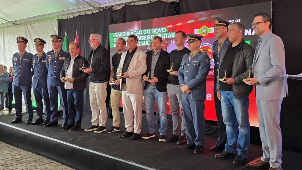 coopercocal e homenageada por contribuicao na construcao do quartel dos bombeiros inauguracao bombeiros por ana paula nesi 4