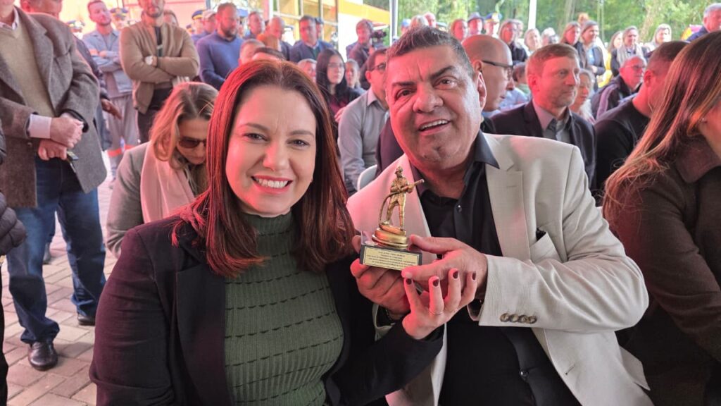 coopercocal e homenageada por contribuicao na construcao do quartel dos bombeiros inauguracao bombeiros por ana paula nesi 5 1