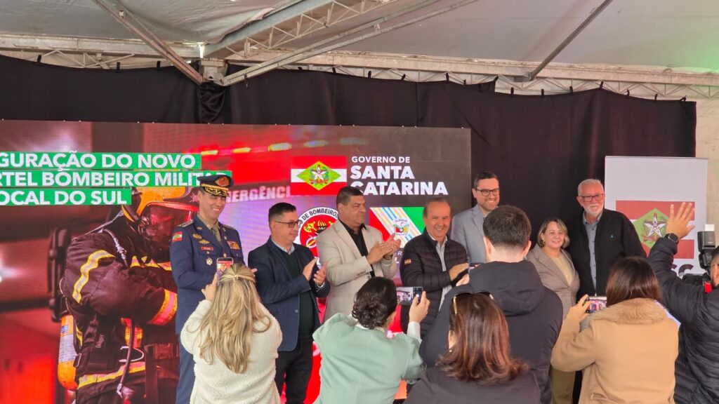 coopercocal e homenageada por contribuicao na construcao do quartel dos bombeiros inauguracao bombeiros por ana paula nesi 6