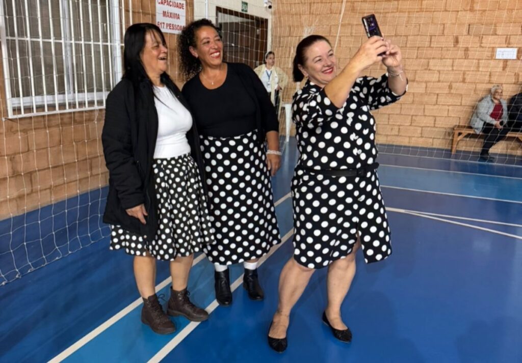 rascunho automatico baile anos 80 transforma conscientizacao sobre fibromialgia em noite de acolhimento e diversao em cocal do sul