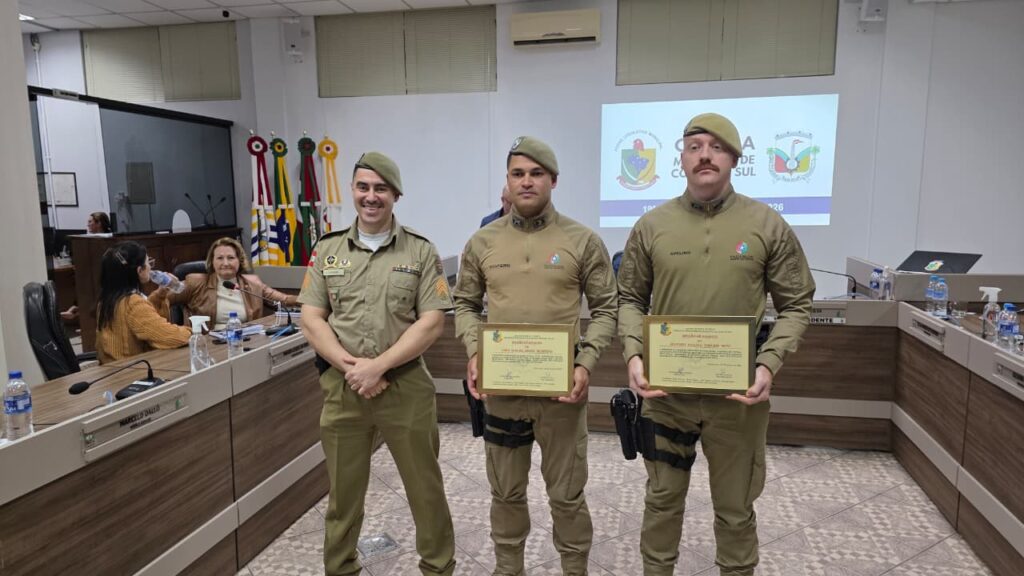 camara de cocal do sul reconhece acao de policiais que salvaram idoso em ocorrencia no rio perso mocao de aplauso pm cocal por ana paula nesi 3