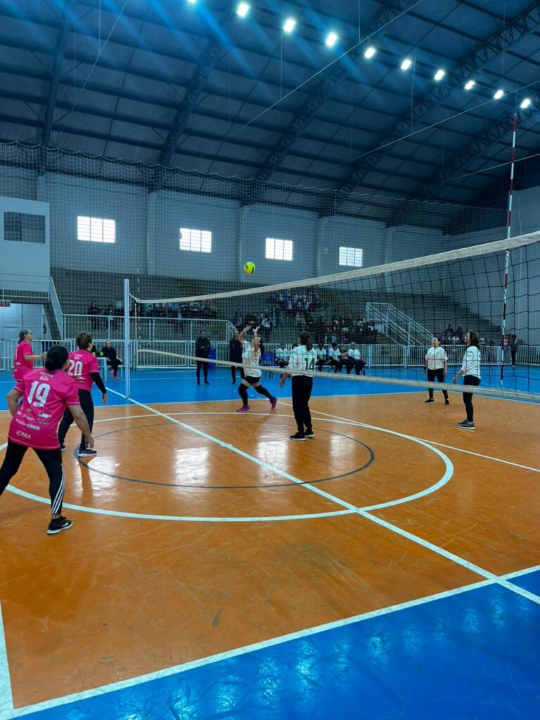 cocal do sul conquista titulo de volei adaptado 60 em competicao que reuniu equipes da regiao whatsapp image 2026 06 09 at 14.44.54