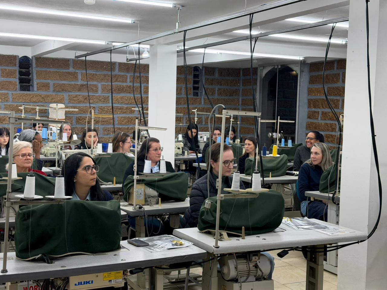 curso gratuito de costura industrial comeca com duas turmas lotadas em cocal do sul curso gratuito de costura industrial comeca com duas turmas lotadas em cocal do sul