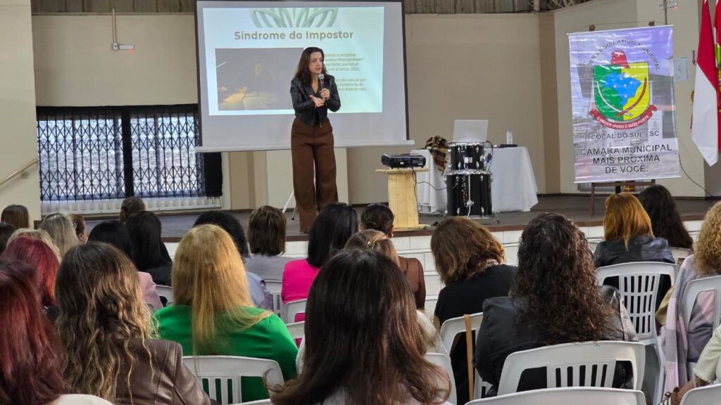 mais de 80 mulheres participam de curso de oratoria promovido pela escola do legislativo de cocal do sul mulheres oratoria divulgacao 1