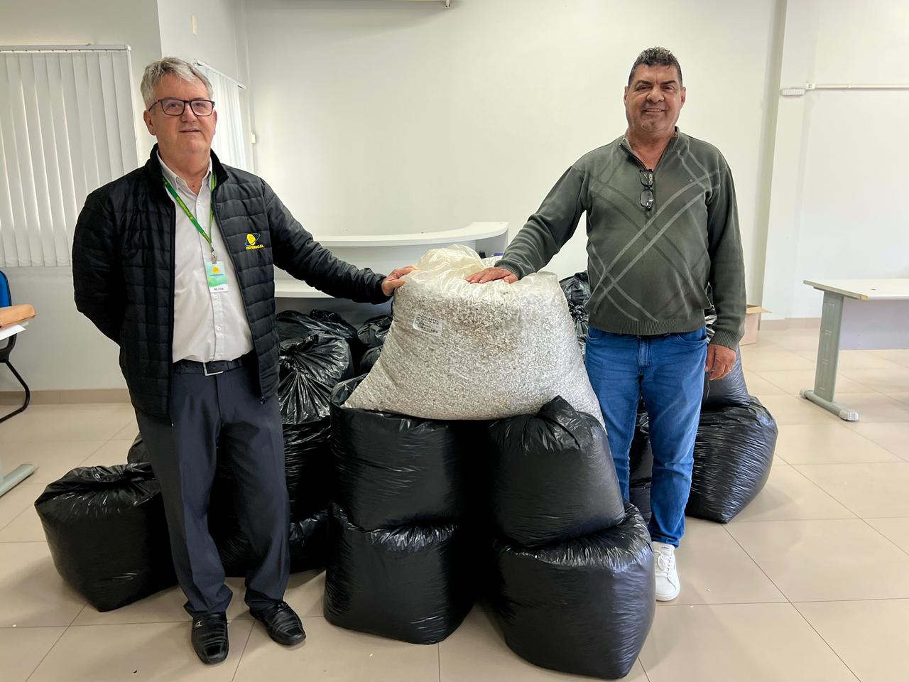 meio ambiente e sustentabilidade coopercocal da destino sustentavel a documentos descartados papel cooper por danylla zanette 1