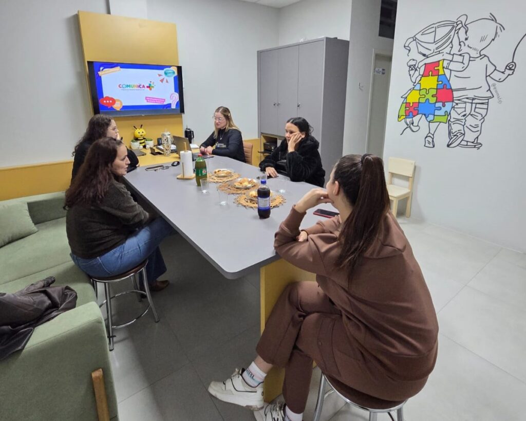 projeto do centro coopercocal inclusiva ajuda familias a encontrarem novos caminhos para a comunicacao comunica inclusiva divulgacao 1
