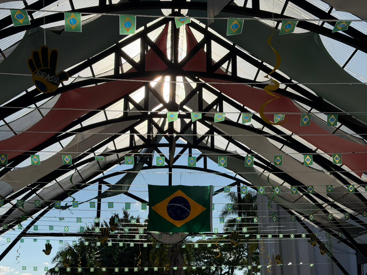 rascunho automatico praca coberta entra no clima da copa do mundo e tera transmissao dos jogos em cocal do sul