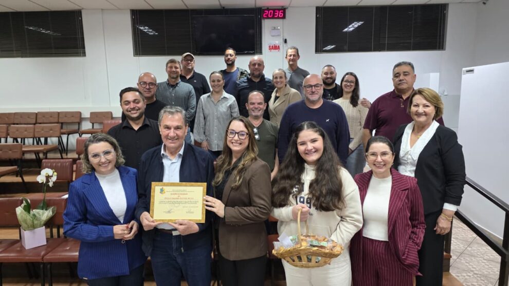 circulo italiano recebe homenagem da camara pelos 25 anos de historia em cocal do sul mocao circulo italiano 25 ordinaria 2026 por ana paula nesi 6